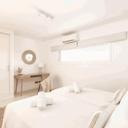 Villa Villa Menorca Elena Mar, Swimming Pool, Bbq, Wifi *